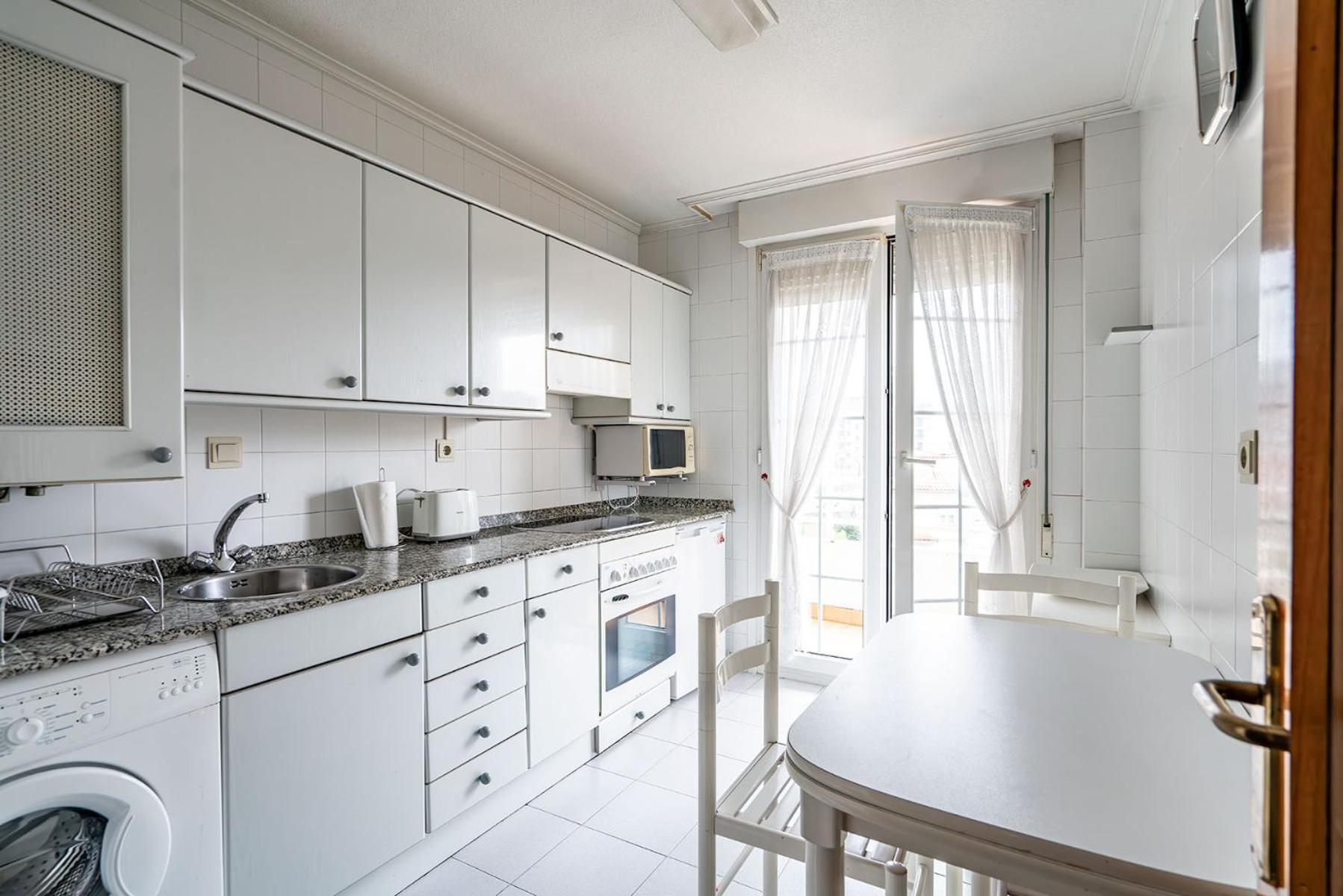 Piso Con Piscina Apartment Santander Bagian luar foto